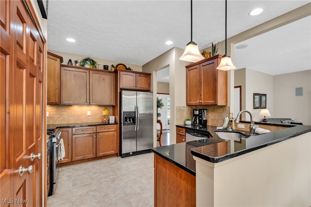 8543 Mulberry Chase, North Ridgeville, Ohio image 16