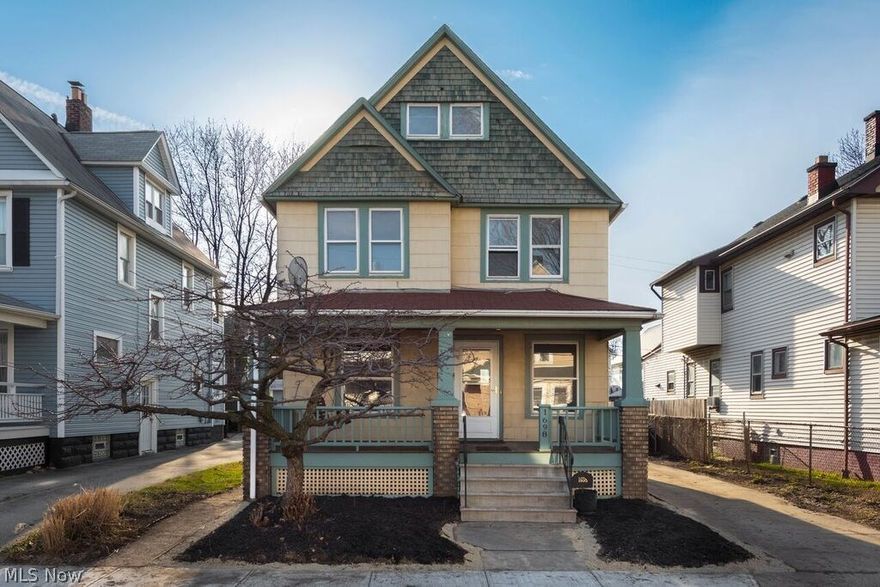 Fantastic move in ready property in heart of Detroit Shoreway/ Gordon Square.   Set up a showing today, this property won't last long.
