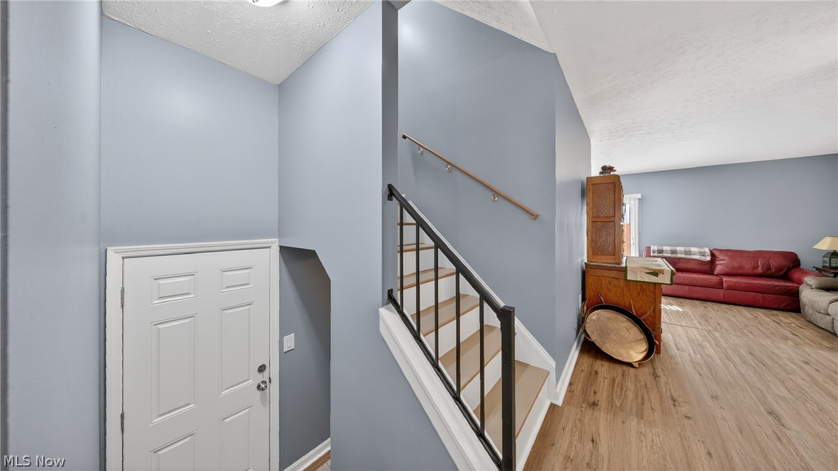 Creekside Vill - Residential