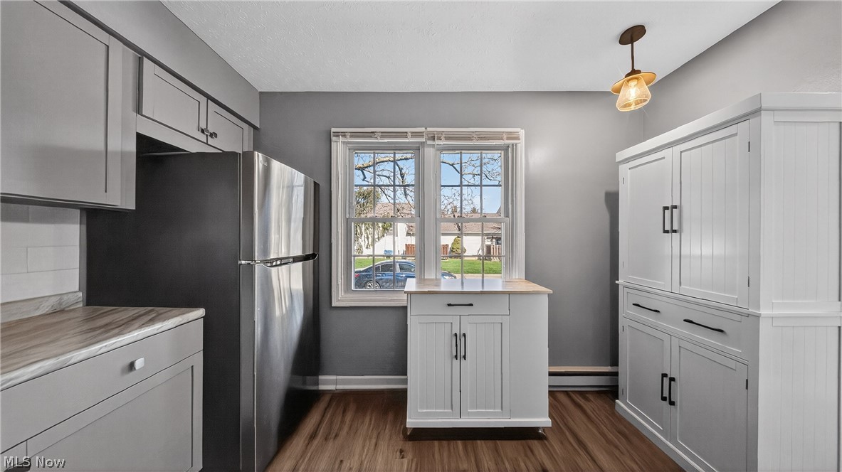 Creekside Vill - Residential