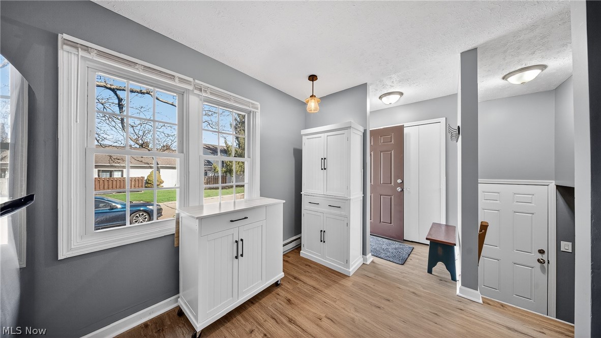 Creekside Vill - Residential