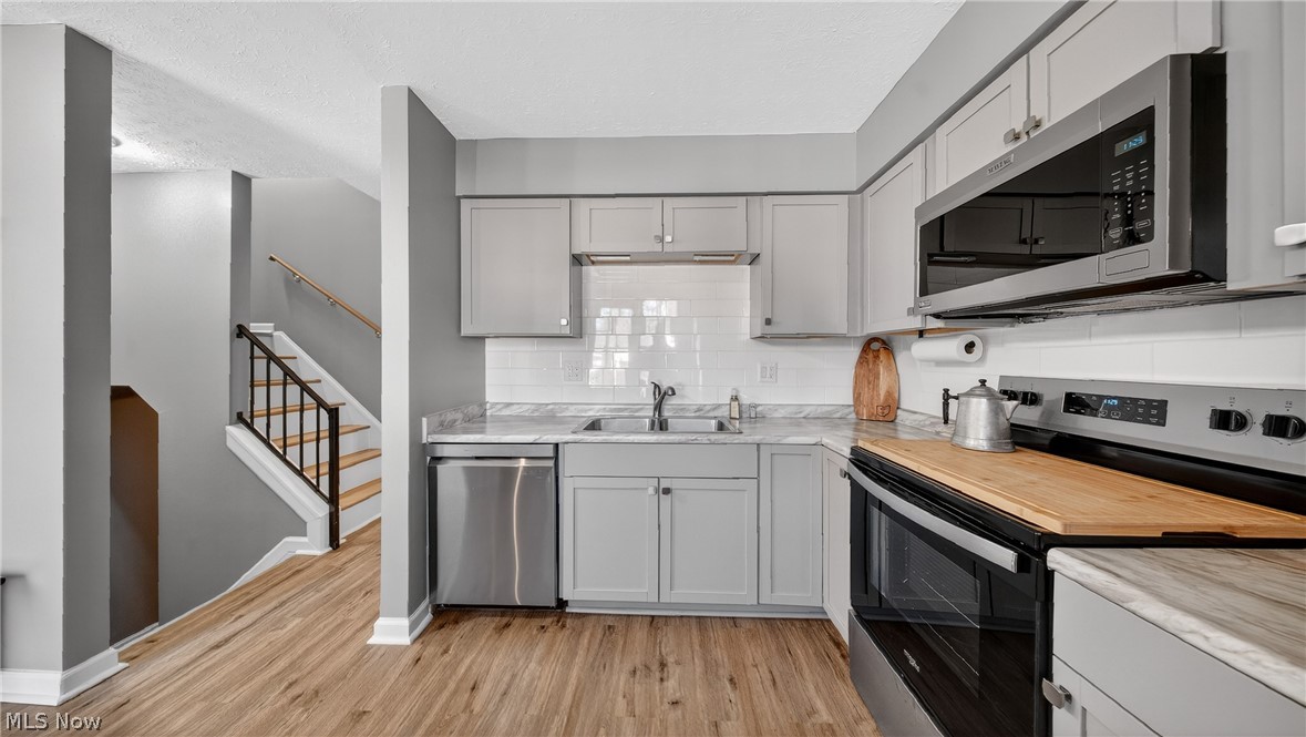 Creekside Vill - Residential