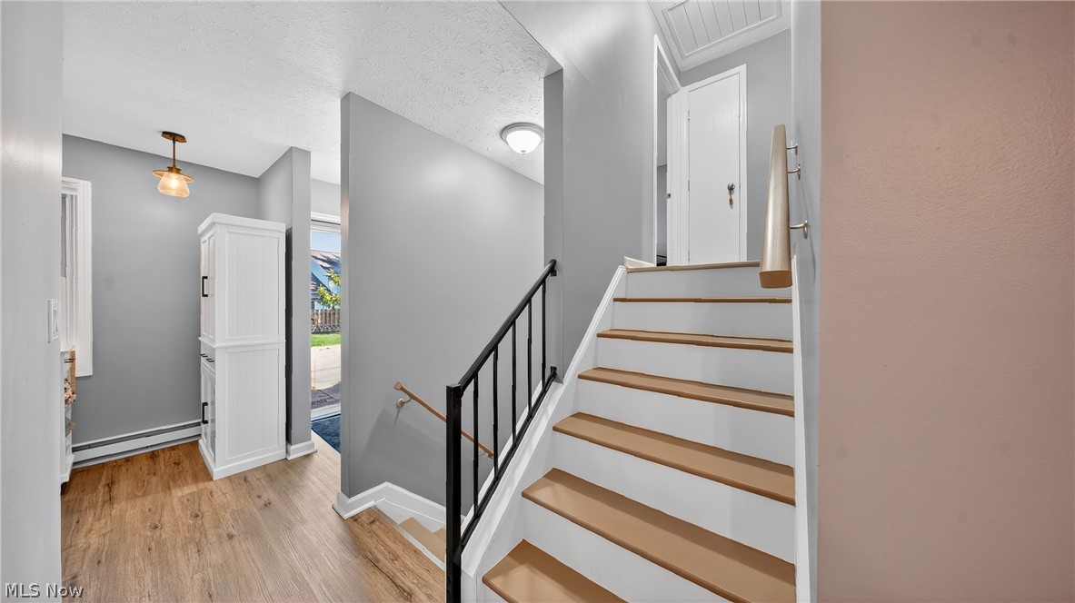 Creekside Vill - Residential