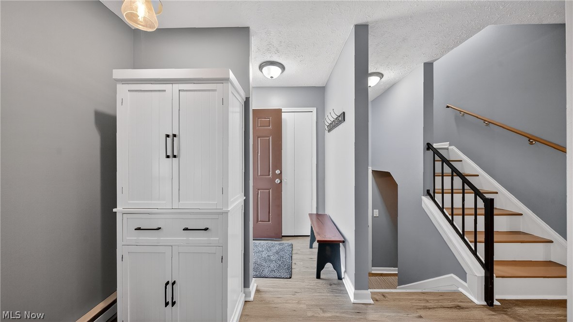 Creekside Vill - Residential