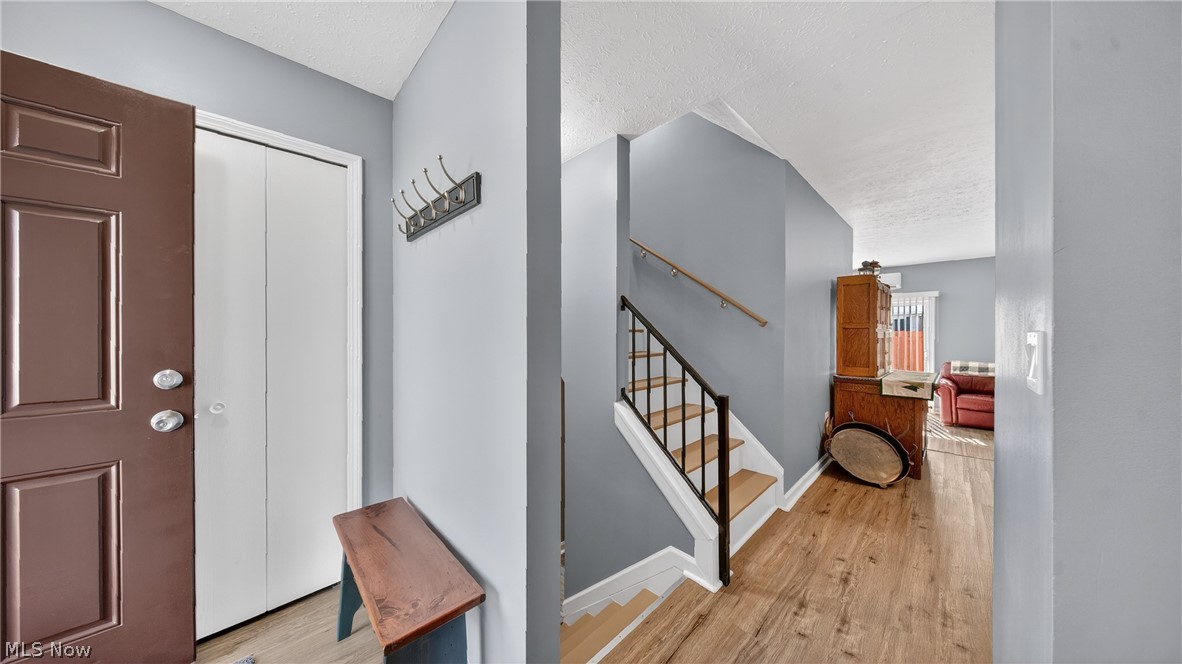 Creekside Vill - Residential