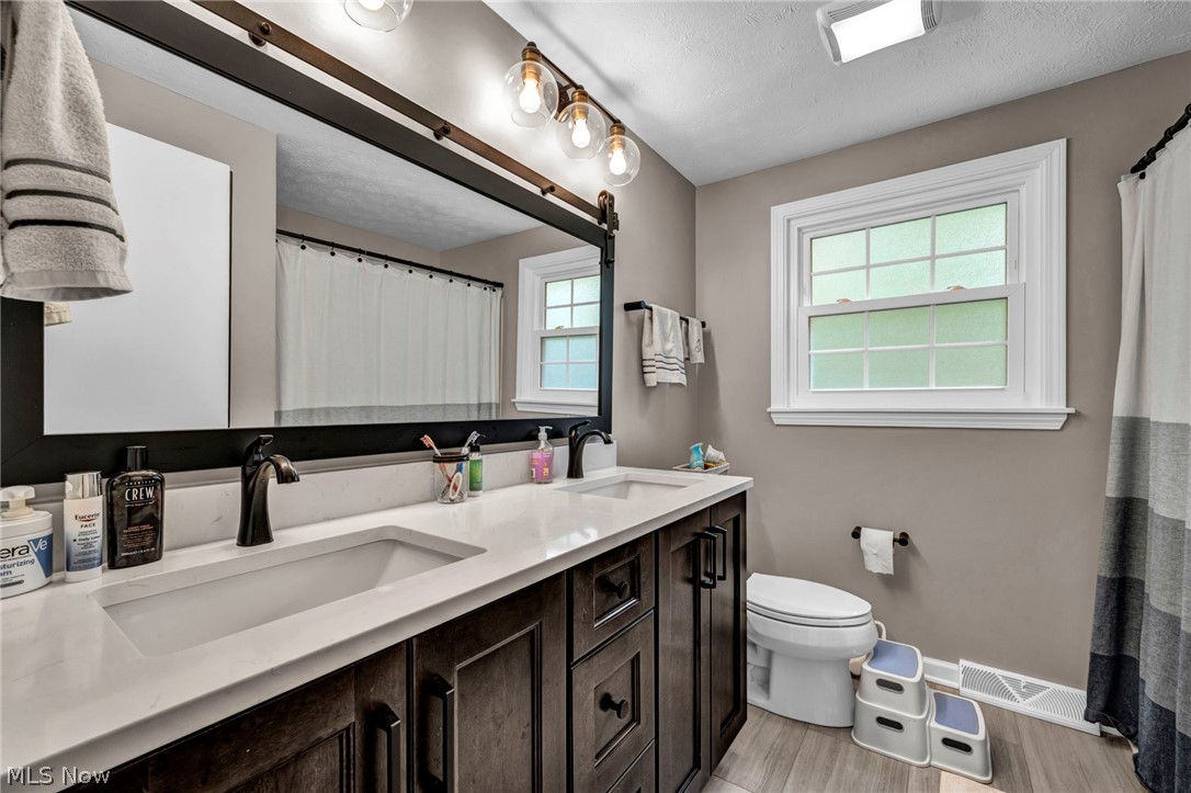 Deerfield Lake 01 - Residential