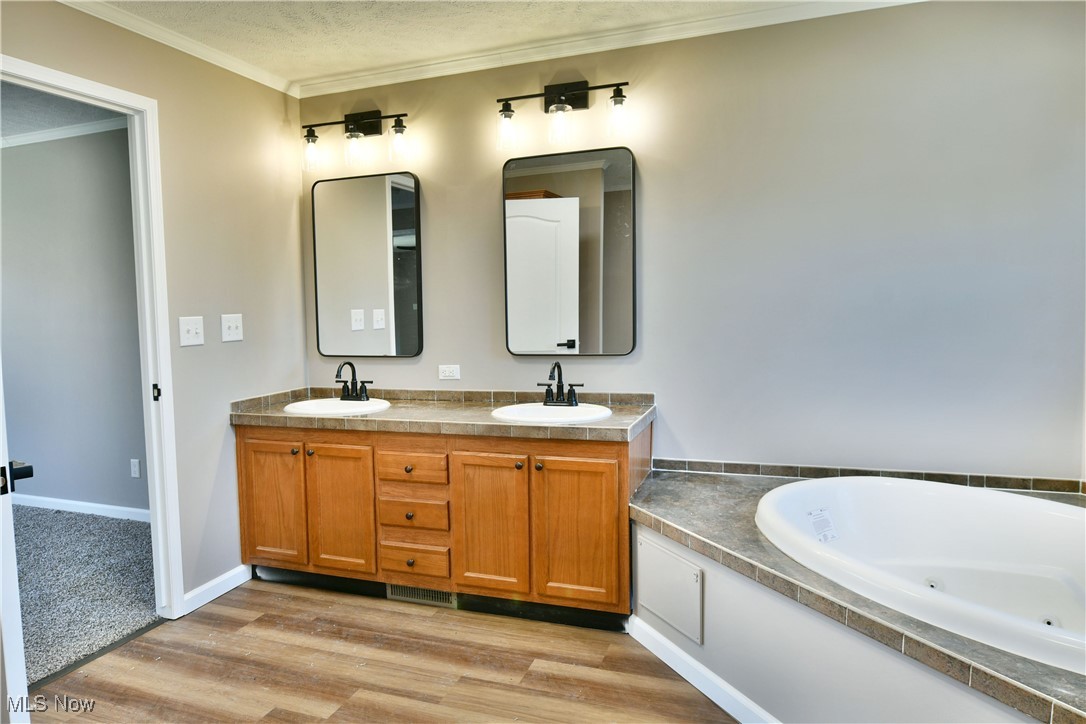 7045 Milligan East Road, Burghill, Ohio image 33