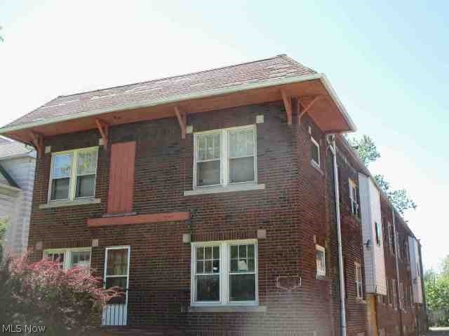 REO Property, Property Sold AS-IS W/O Repair, Warranty or Seller Disclosure. The Listing Broker & Seller make no guarantees as to the accuracy of information herein; Buyer or Buyer’s Agent is responsible for utility activation related to inspections, Water activation not authorized; air pressure test only.