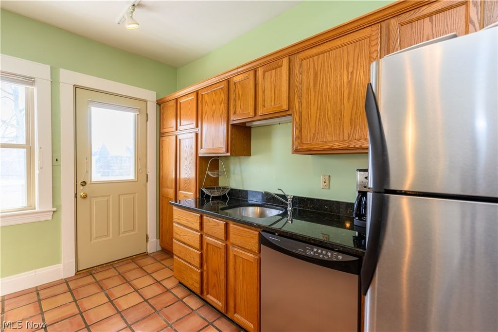 Photo of 2548 Overlook Road, Cleveland, OH 44106 (MLS # 5189545)