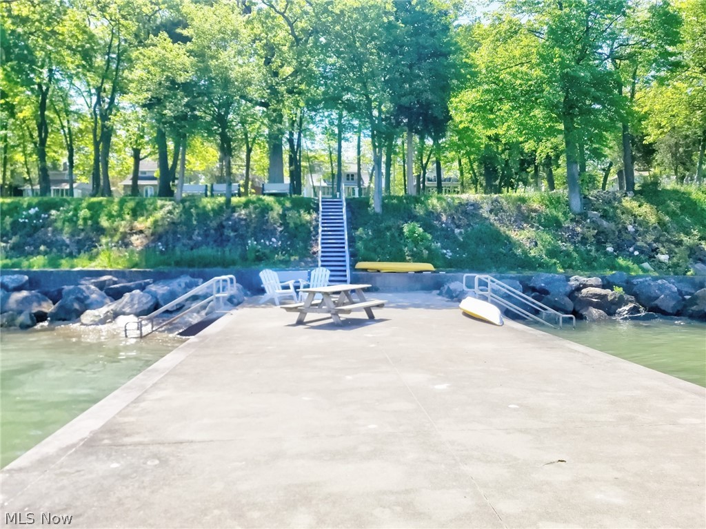 Eagle Beach - Residential