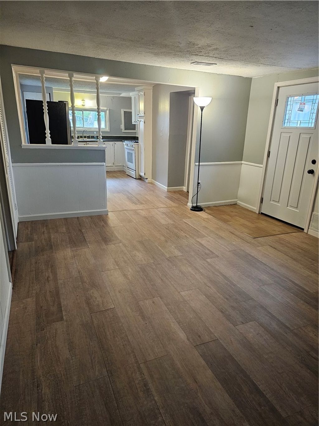 Photo of 1424 4th Street, Lakemore, OH 44250 (MLS # 5206987)
