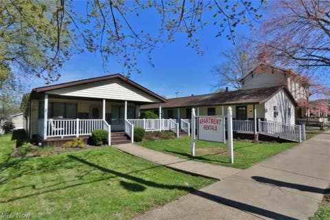 Photo of 706 Main ST, Dresden, OH 43821 (MLS # 5239621)