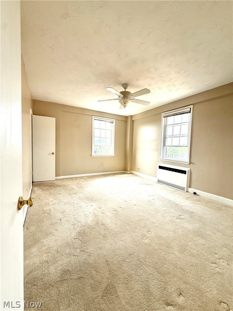 19015 Van Aken Boulevard 516