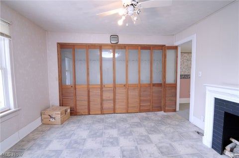 Tiny photo for 25 31st Street SW, Barberton, OH 44203 (MLS # 5220929)