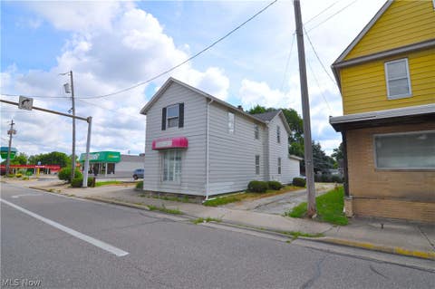 Tiny photo for 25 31st Street SW, Barberton, OH 44203 (MLS # 5220929)
