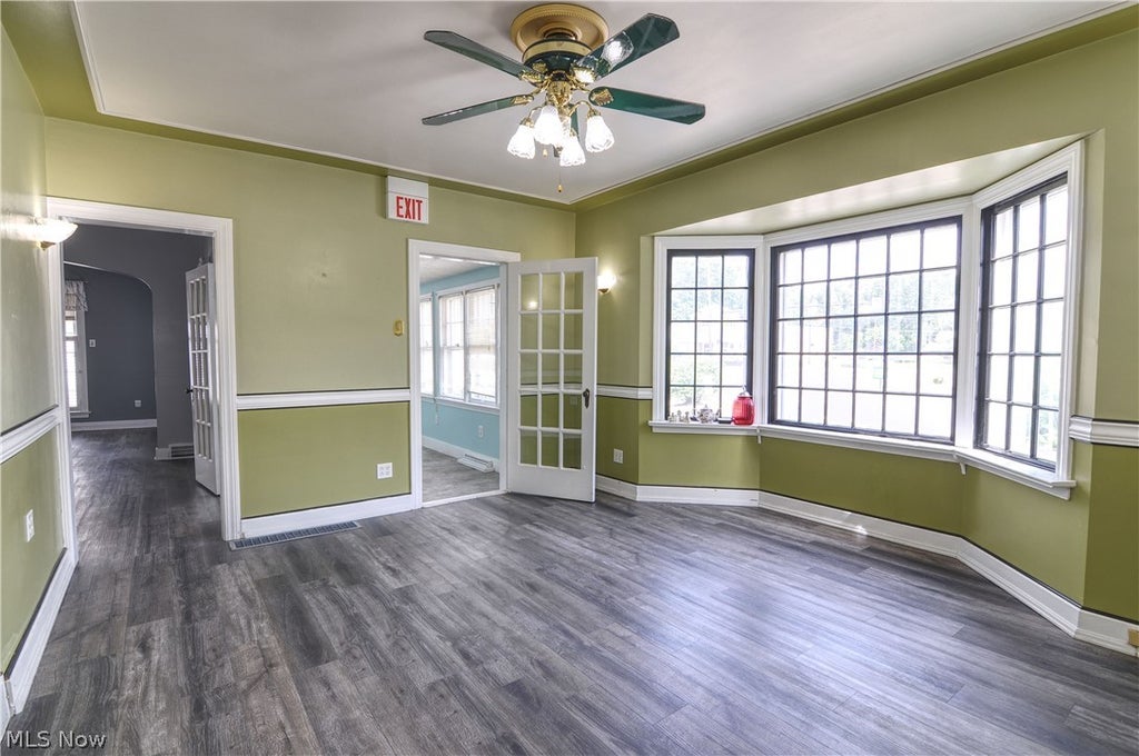 Photo of 25 31st Street SW, Barberton, OH 44203 (MLS # 5220929)