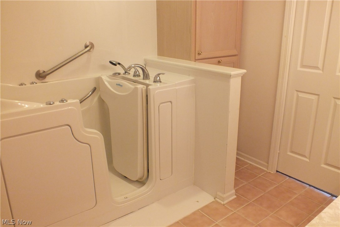 Outrigger Cove Condo - Residential