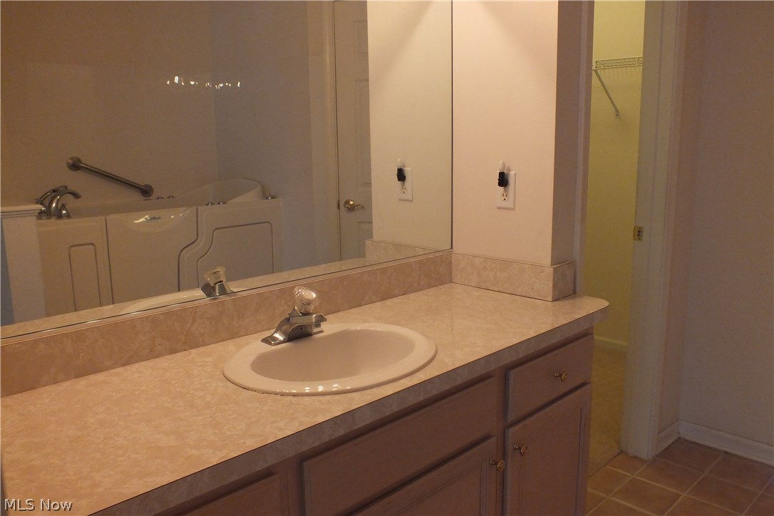 Outrigger Cove Condo - Residential