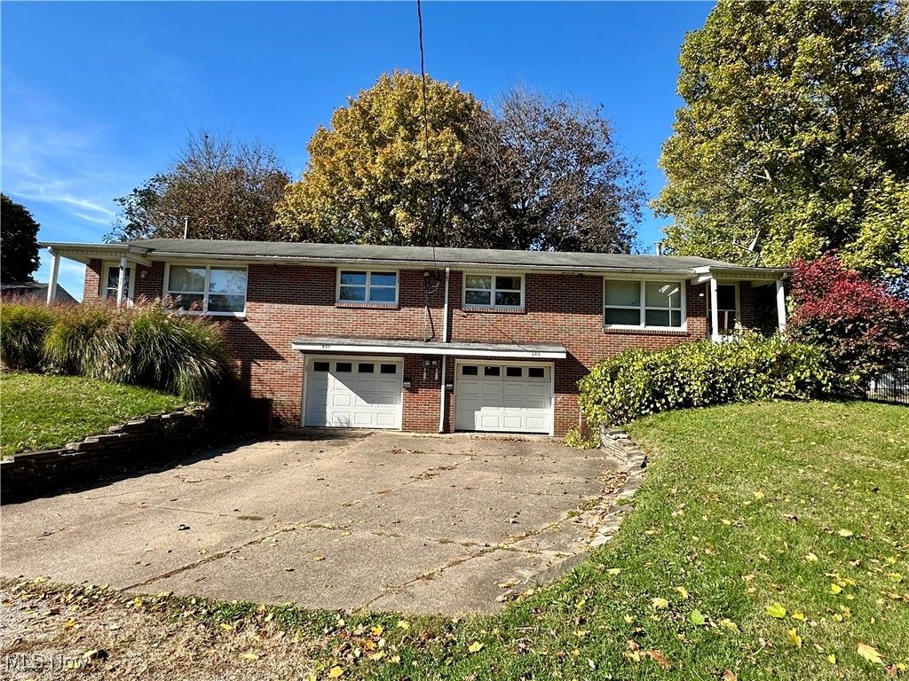 Photo of 937 Reservoir Drive NE, Massillon, OH 44646 (MLS # 5166861)