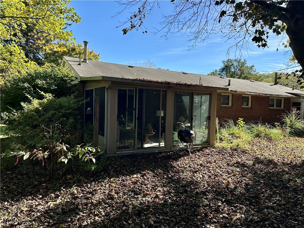 Photo of 937 Reservoir Drive NE, Massillon, OH 44646 (MLS # 5166861)
