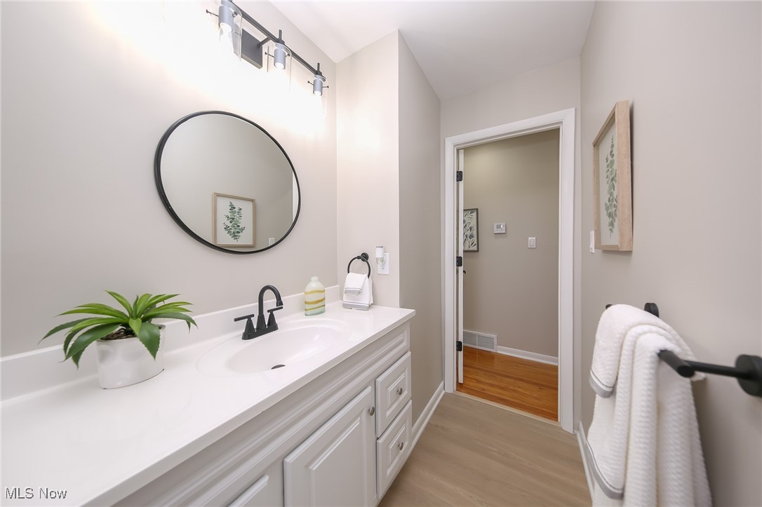 10298 Webster Road, Strongsville, Ohio image 14