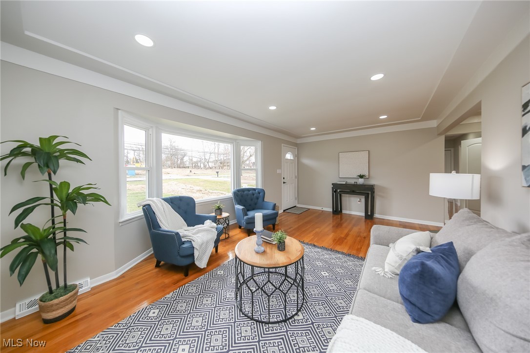 10298 Webster Road, Strongsville, Ohio image 6