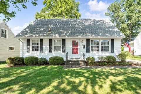 Photo of 3130 9th Street, Cuyahoga Falls, OH 44221 (MLS # 5239138)