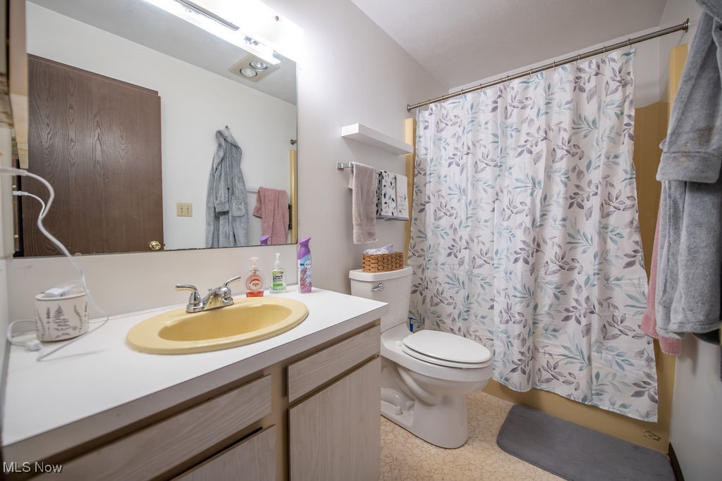 Lexington Centre 02 - Commercial Sale