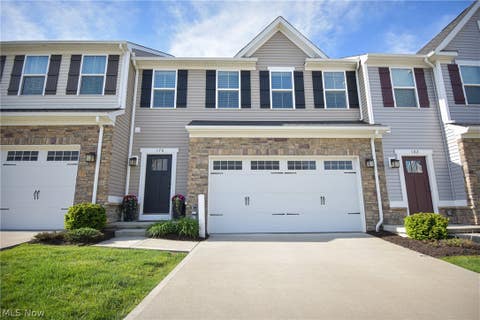 Townhouse For Sale - 178 Topsail Drive<br/> Medina, OH 44256
