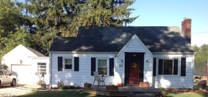 Adorable 3 bedroom bungalow. This charming clean home comes with lots of extra room to expand your living space. With a walk in porch/sun room and extra living space upstairs this cozy home is ideal for anyone. With a finished basement and attached garage with a loft this home is a must see! Call today for a private showing!