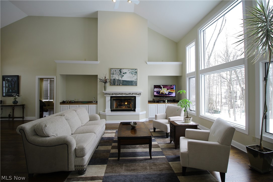 Bayside Lakes - Residential