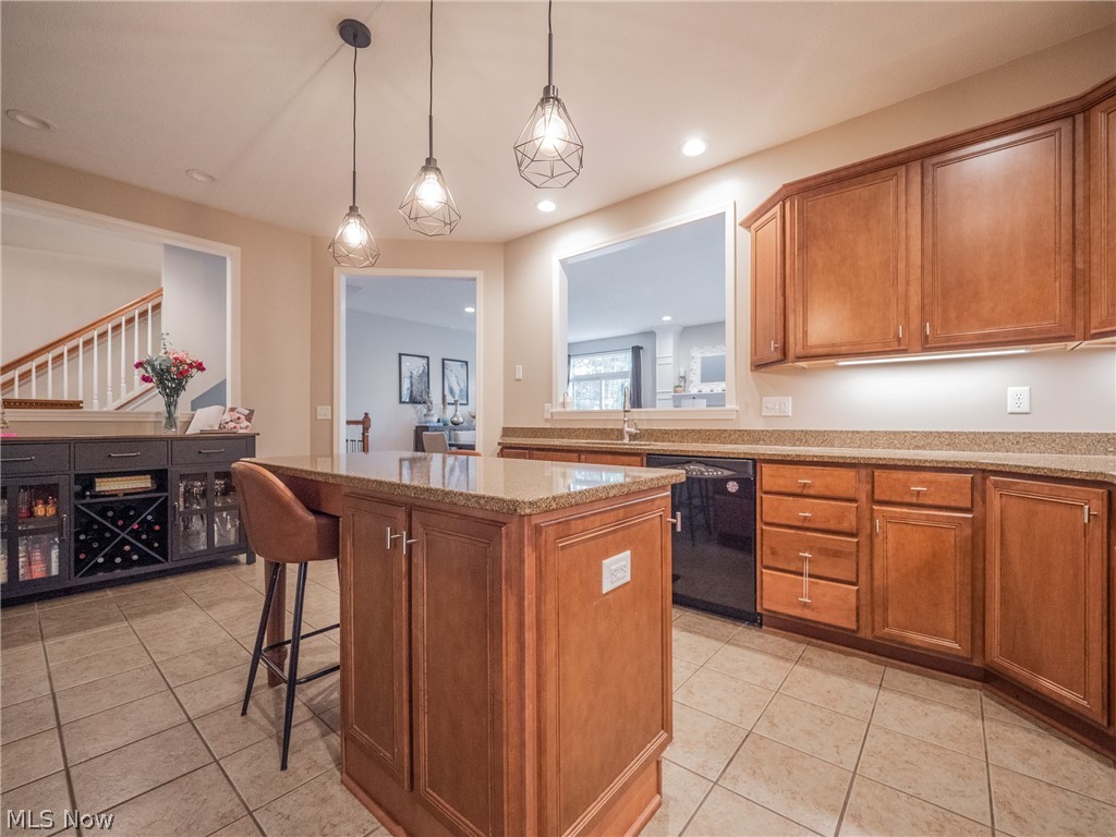 Vista Lago Condo - Residential