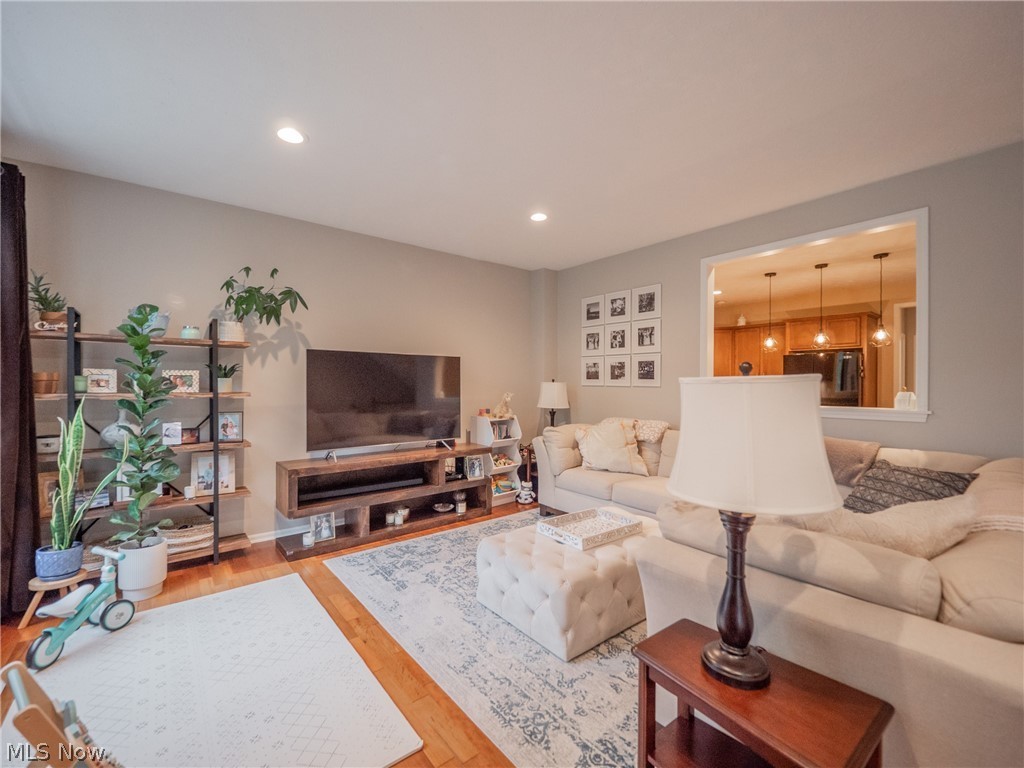 Vista Lago Condo - Residential