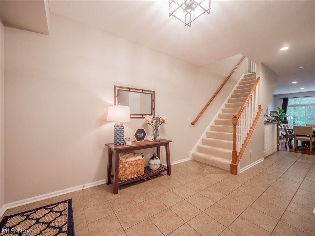 Vista Lago Condo - Residential