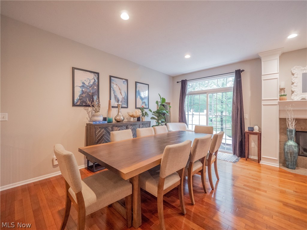 Vista Lago Condo - Residential