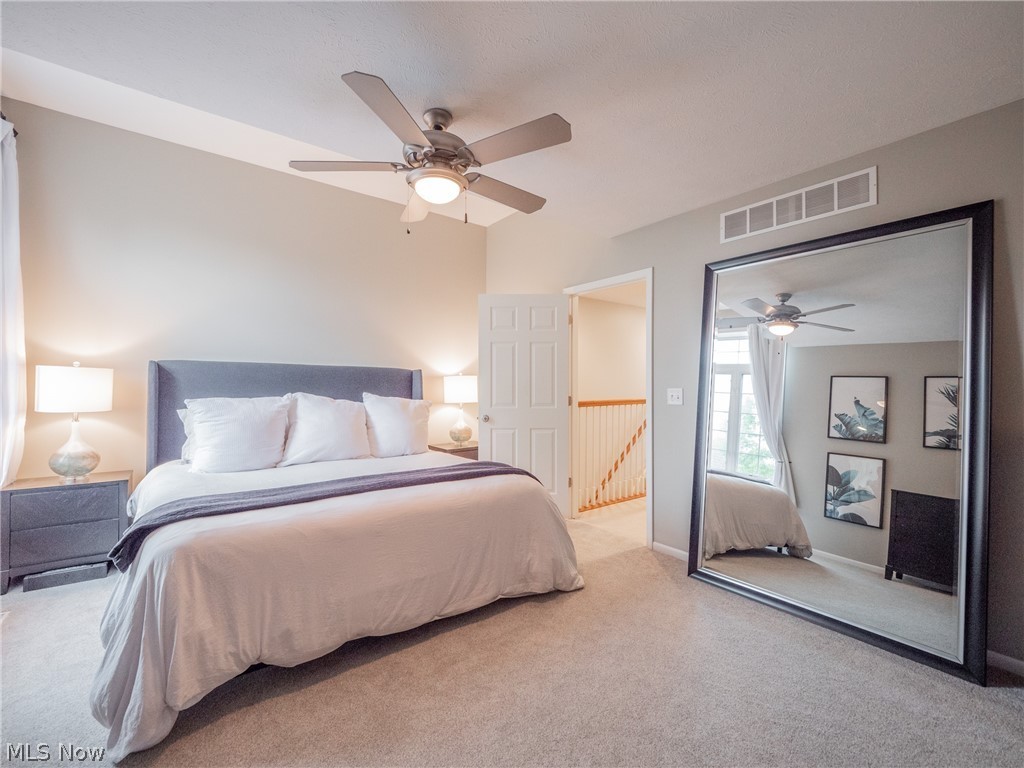 Vista Lago Condo - Residential