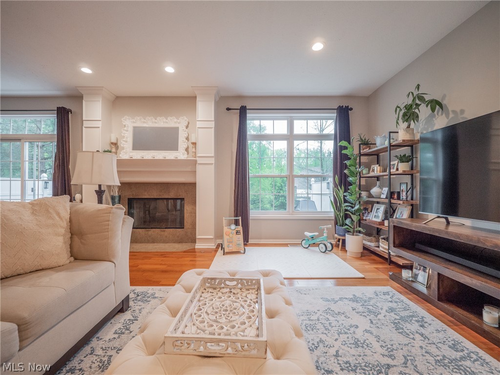 Vista Lago Condo - Residential