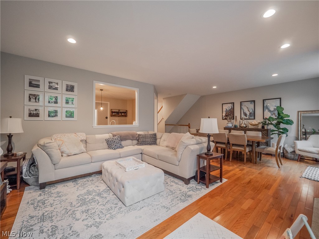 Vista Lago Condo - Residential