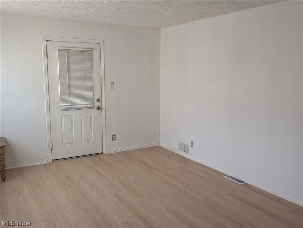 4186 W 143rd Street