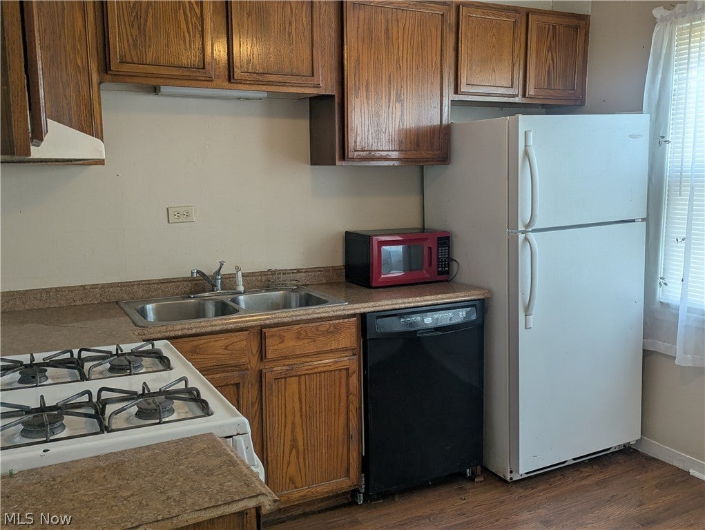 4186 W 143rd Street