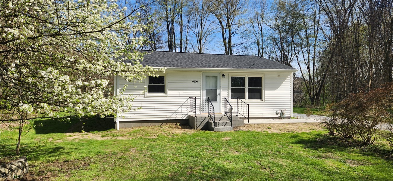 6600 Henderson Road, Ravenna, Ohio image 1