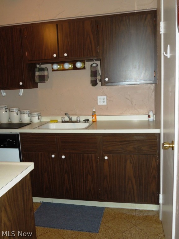 Fairfax Manor Condo - Residential