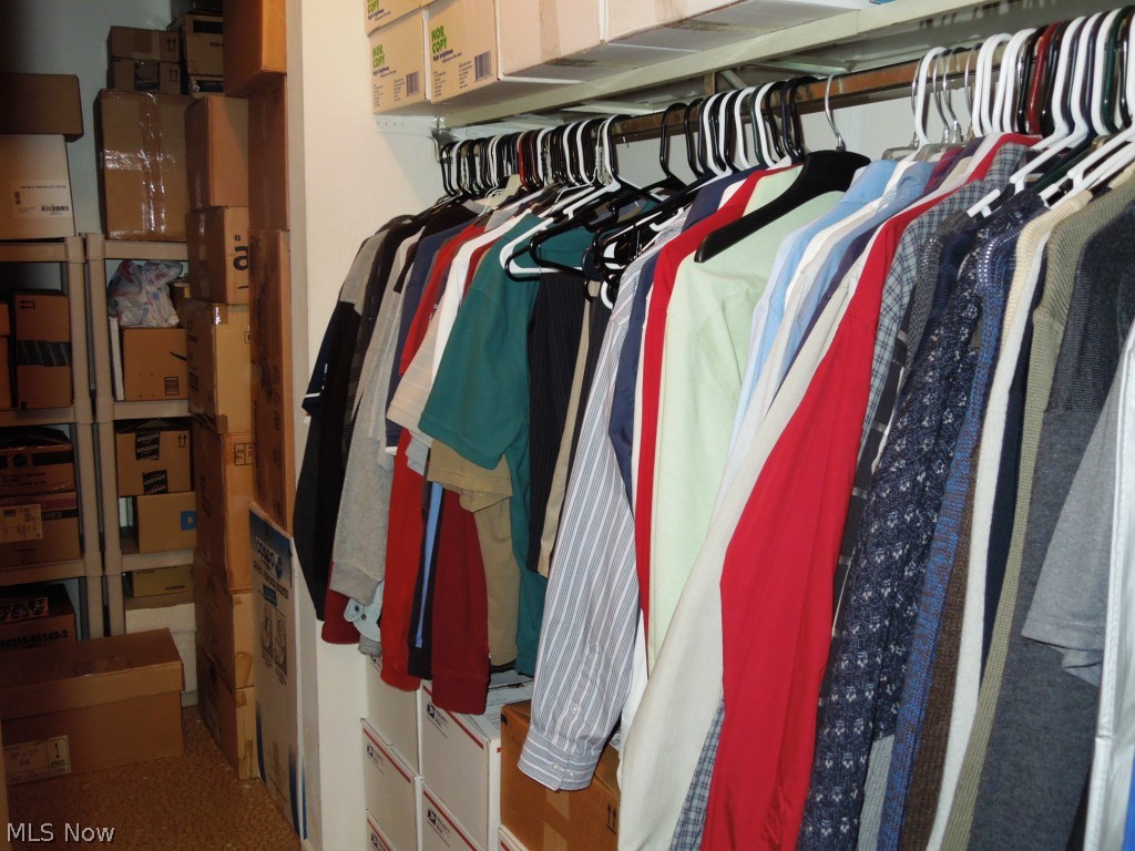 Fairfax Manor Condo - Residential