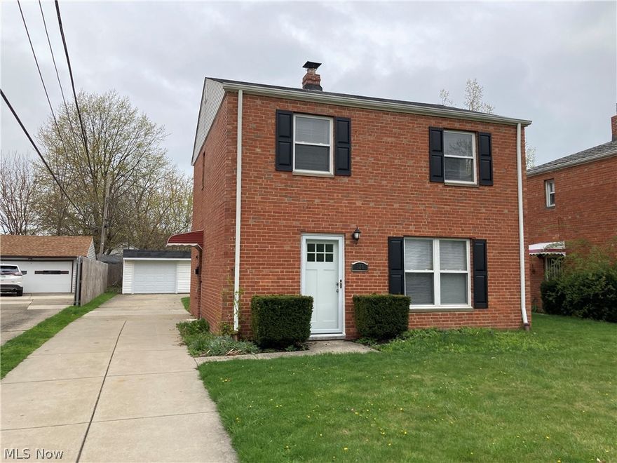 Move in ready 4-bedroom 1.5 bath with new carpeting, flooring, kitchen cabinets, countertops, backsplash, and fresh paint. This single family home has a one-car detached garage, nice sized backyard and is located a just a few minutes from the highway with all appliances included!
