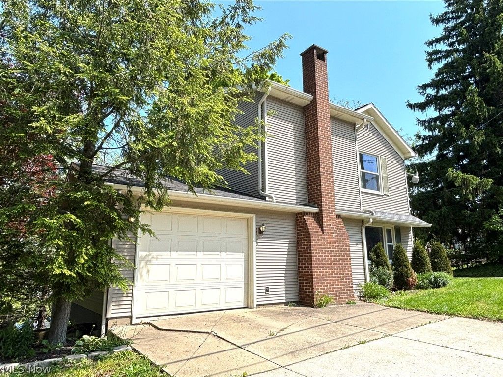 Photo of 343 State Street, Leetonia, OH 44431 (MLS # 5210743)