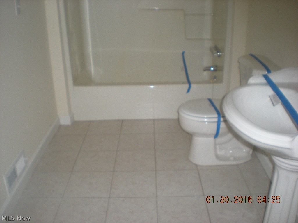 Burton Lakes - Residential