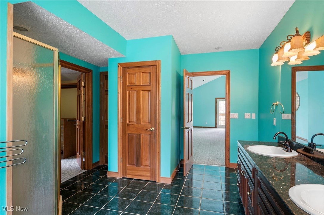 6100 Loch Lomond Court, Solon, Ohio image 37