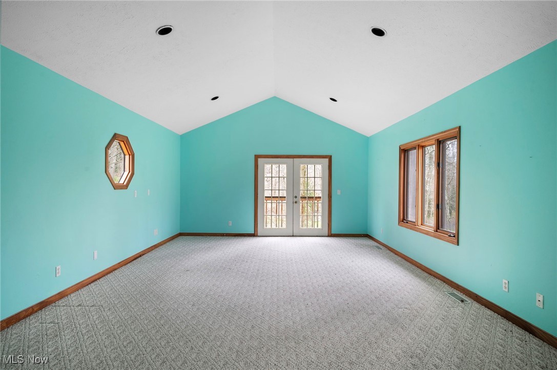 6100 Loch Lomond Court, Solon, Ohio image 32
