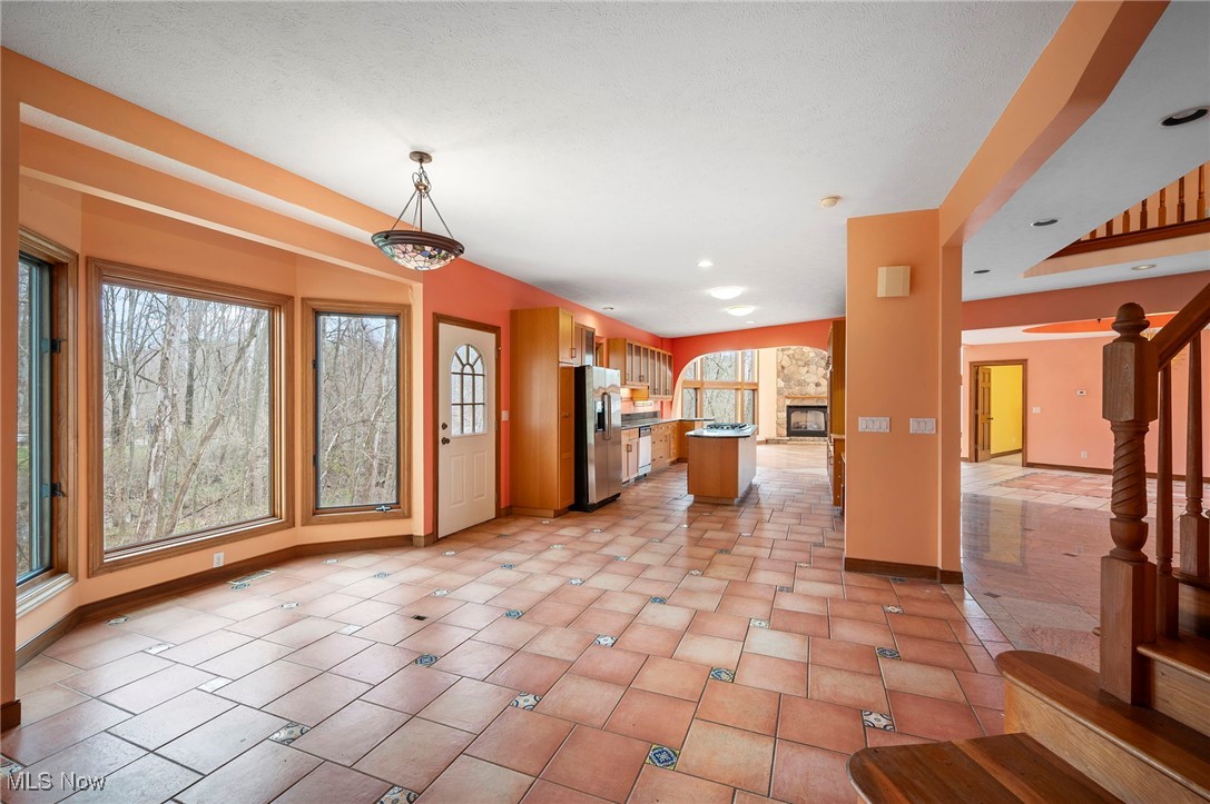 6100 Loch Lomond Court, Solon, Ohio image 22