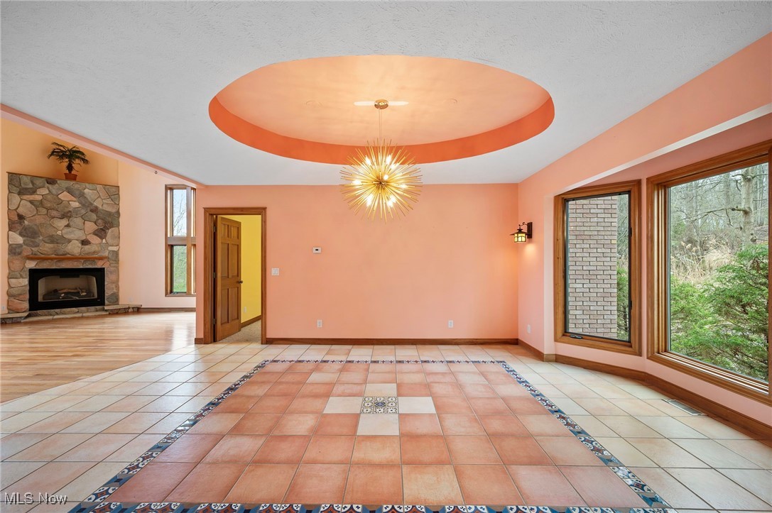 6100 Loch Lomond Court, Solon, Ohio image 9